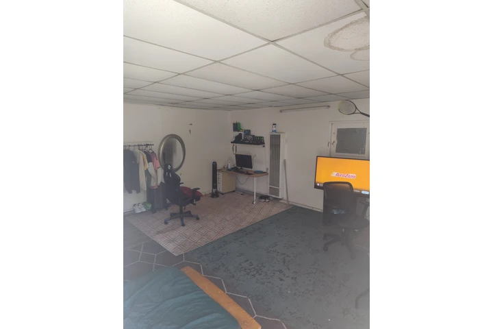 $1200 : Renta cuarto image 1