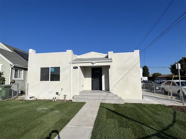 $3000 : 3 bedroom/2 bath East LA house image 3