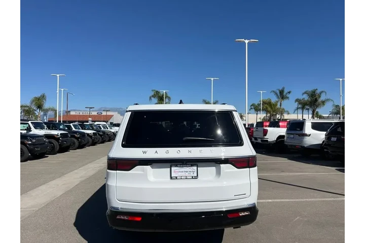 $39941 : Jeep Wagoneer L 2024 4x4 Ser image 7