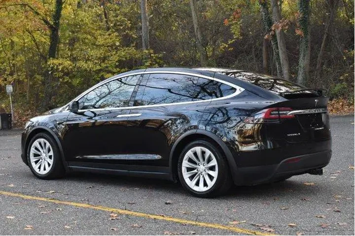 $21895 : Tesla Model X 2018 AWD 75D 4 image 7