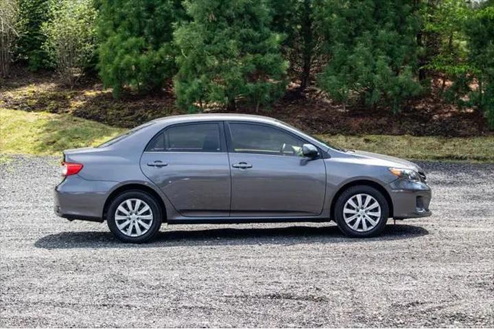 $10995 : Toyota Corolla 2013 S 4dr Se image 10