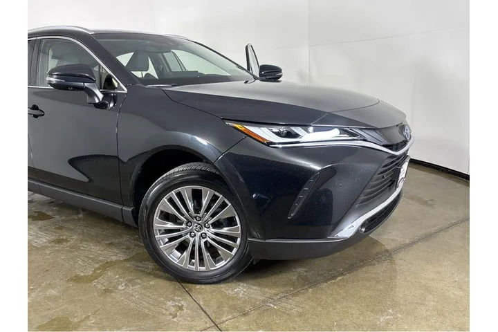 $40000 : Gold Certified2024 Venza Limi image 9