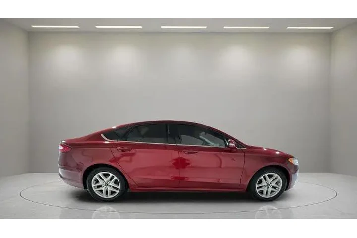 $10495 : Ford Fusion 2016 SE 4dr Seda image 2