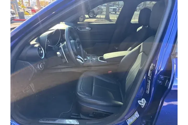 $24375 : Alfa Romeo Giulia 2023 Sprin image 10