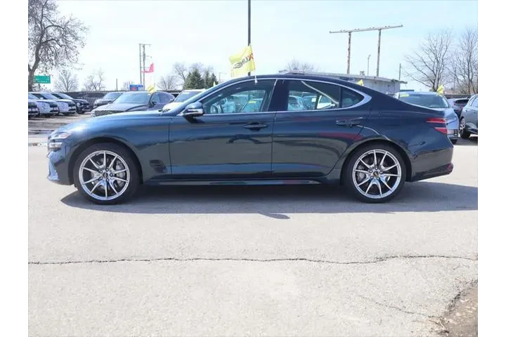 $29377 : Genesis G70 2025 2.5T Standa image 6