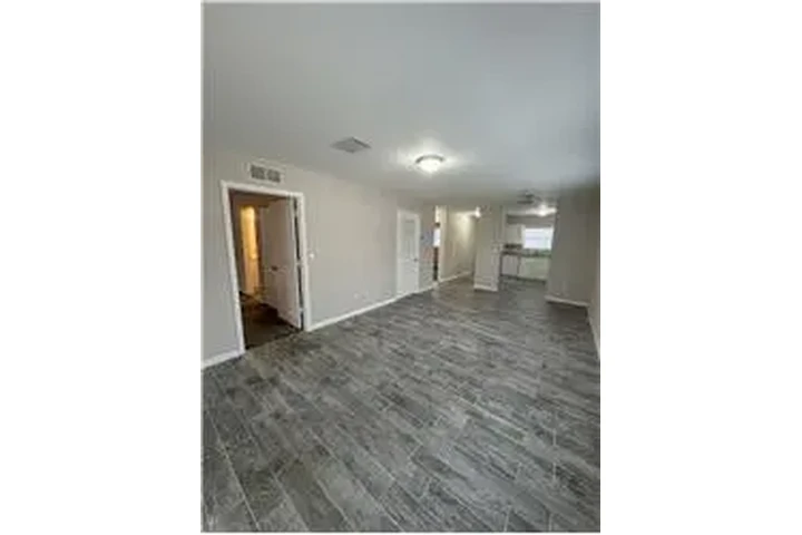 $1900 : Rental property with 2 bedro image 1