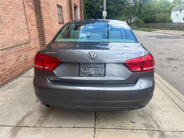 $11000 : 2014 Passat 2.5L Wolfsburg Ed image 7