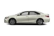 2015 Camry SE Sedan 4D thumbnail