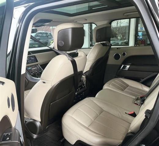 $43595 : 2018 Land Rover Range Rover S image 8