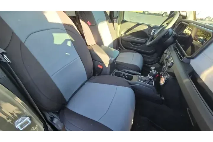 Jeep Wrangler 2025 4x4 Sport image 10