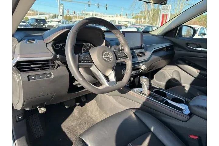 $21509 : Nissan Altima 2025 2.5 SR 4d image 9