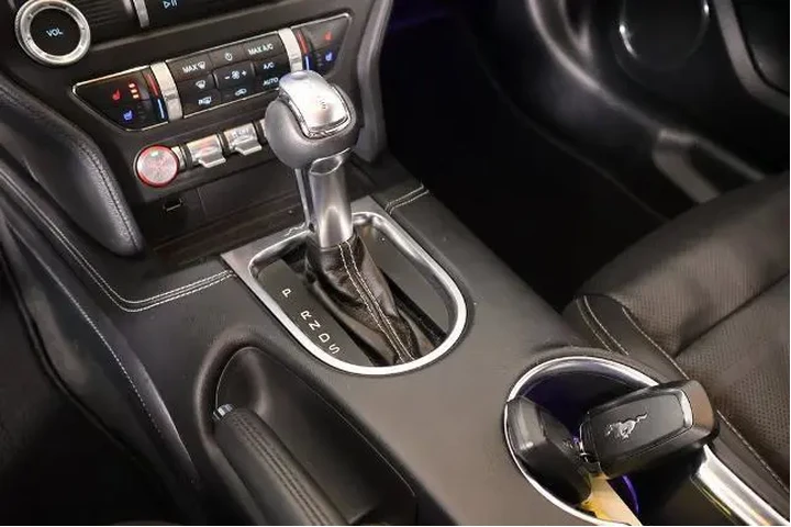 $26997 : Ford Mustang 2023 EcoBoost P image 9