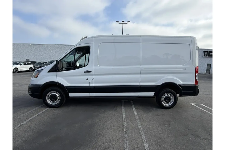 $39995 : Ford Transit 2023 250 3dr SW image 4