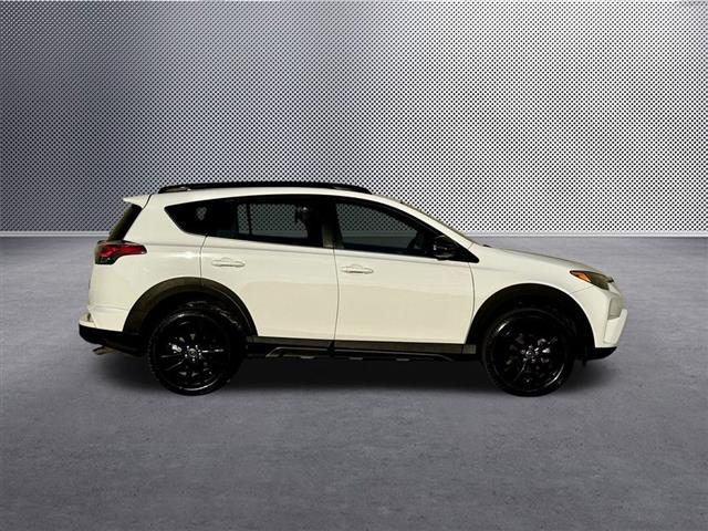 $21747 : 2018 RAV4 XLE image 9