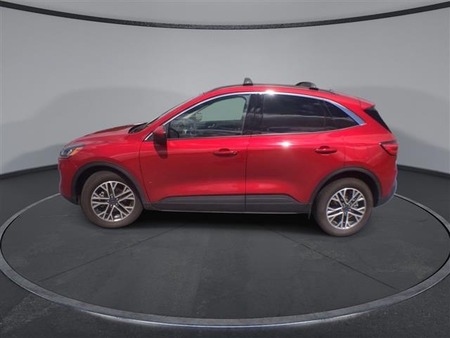 $18500 : PRE-OWNED 2020 FORD ESCAPE SEL image 5
