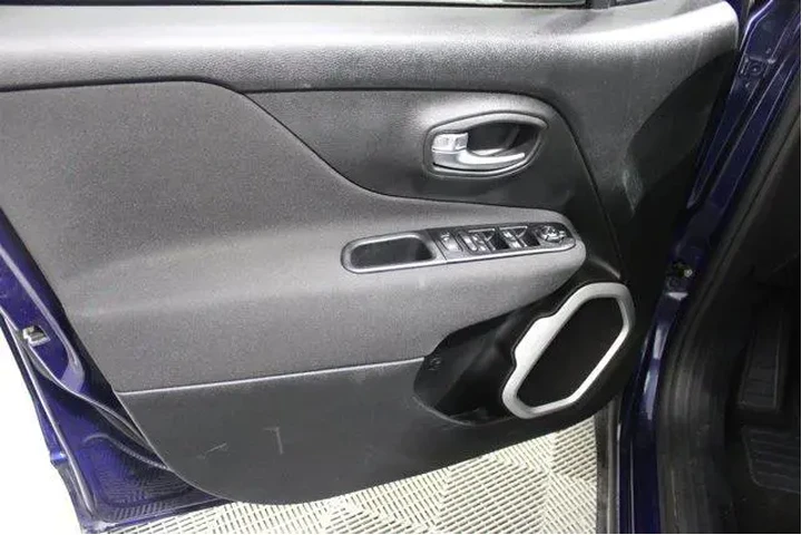 $19988 : Jeep Renegade 2021 Latitude image 3