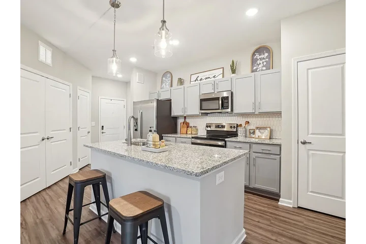 $1300 : A Great House image 3