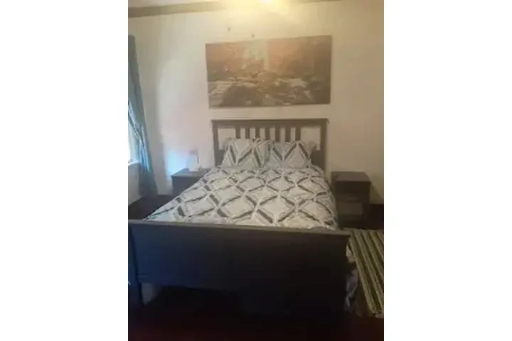 UPTOWN WHITTIER CUARTO image 3