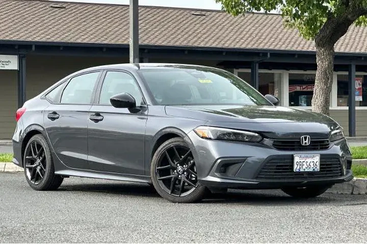 $25804 : Honda Civic 2022 Sport 4dr S image 2