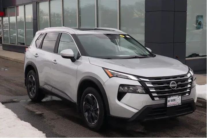 $22238 : Nissan Rogue 2025 SV 4dr Cro image 2