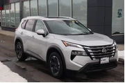 $22238 : Nissan Rogue 2025 SV 4dr Cro thumbnail