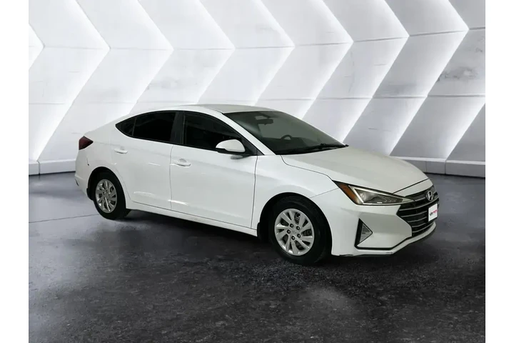 $10901 : Hyundai ELANTRA 2019 SE 4dr image 1