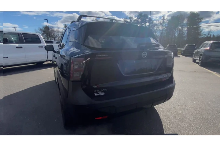 $25860 : Nissan Kicks 2025 AWD SR 4dr image 9