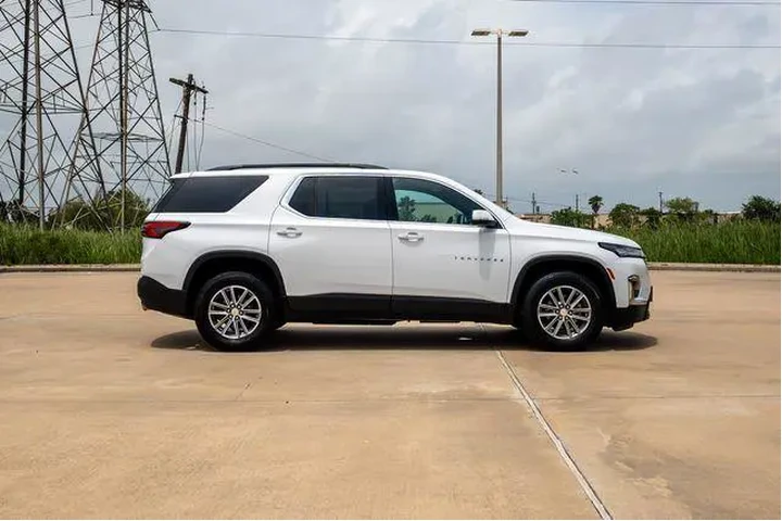 $28687 : Chevrolet Traverse 2023 LT C image 8
