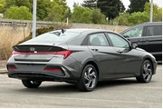 $24990 : Hyundai ELANTRA Hybrid 2025 thumbnail
