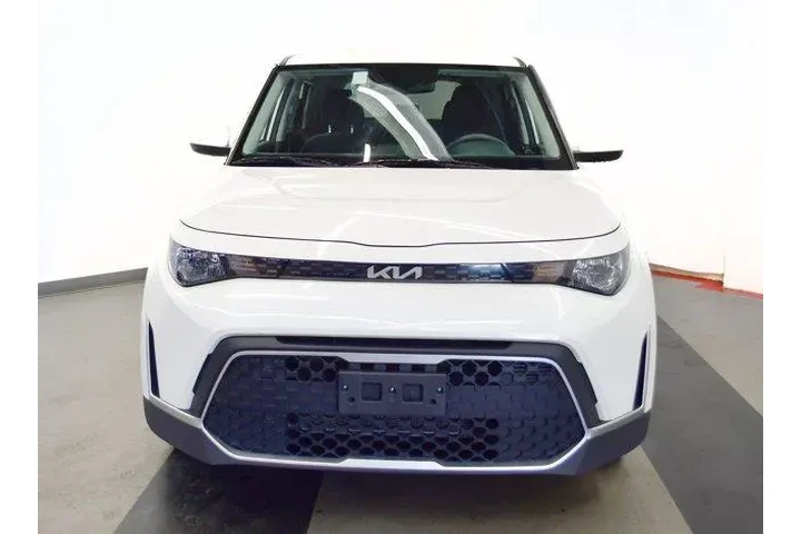 $18494 : Kia Soul 2025 LX 4dr Crossov image 3