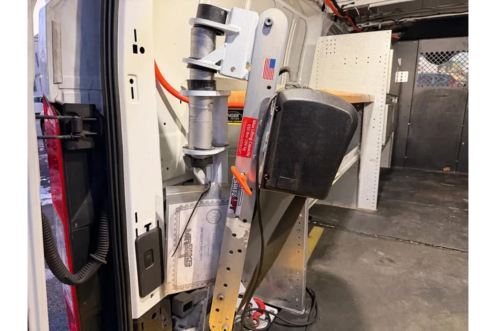 $18988 : 2018 Transit Van image 9