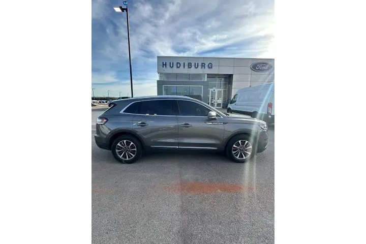 $30580 : Lincoln Nautilus 2022 Reserv image 1