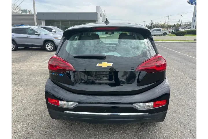 $10990 : Chevrolet Bolt EV 2021 LT 4d image 4