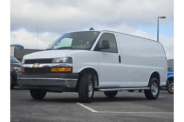 $32728 : Chevrolet Express 2024 2500 image 10