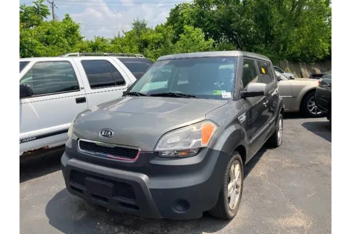 $5990 : 2011 Soul image 3