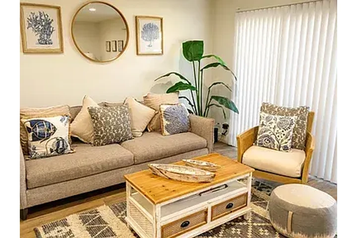 $3055 : Casal Del Sol. Unit Coral. image 2