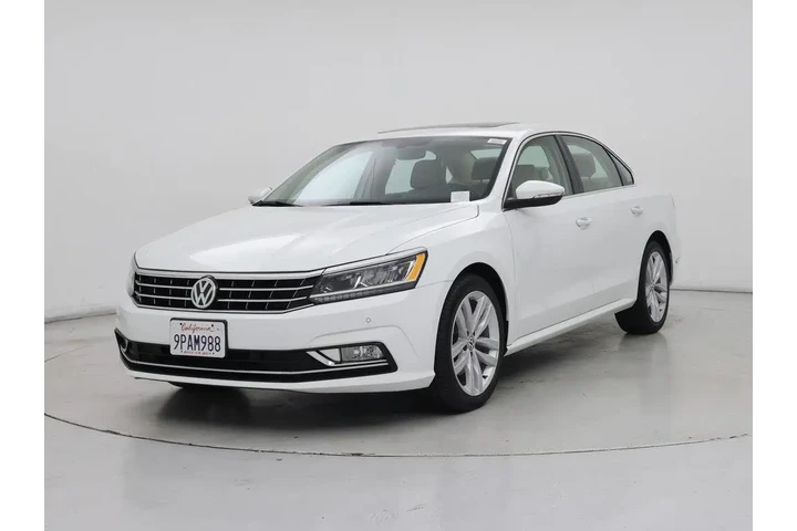 $15998 : Volkswagen Passat 2018 2.0T image 4