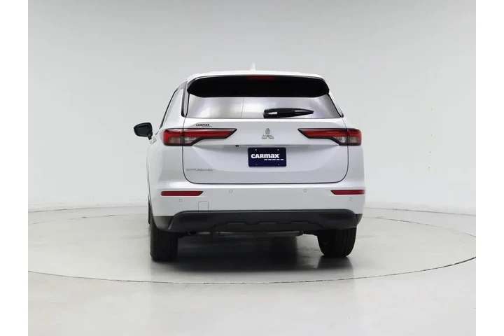 $23998 : Mitsubishi Outlander 2023 ES image 6