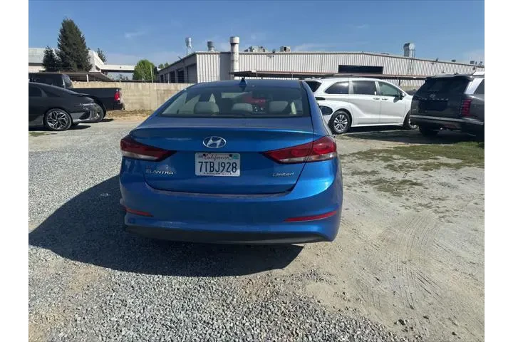 $8499 : Hyundai ELANTRA 2017 Limited image 6
