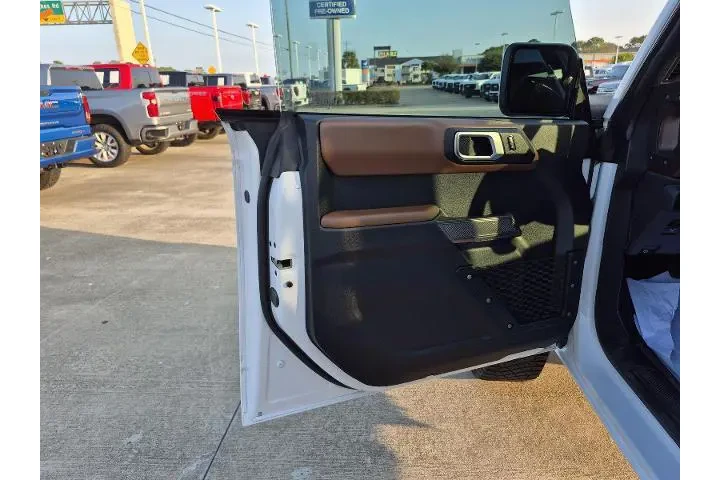 $37486 : Ford Bronco 2023 4x4 Outer B image 6