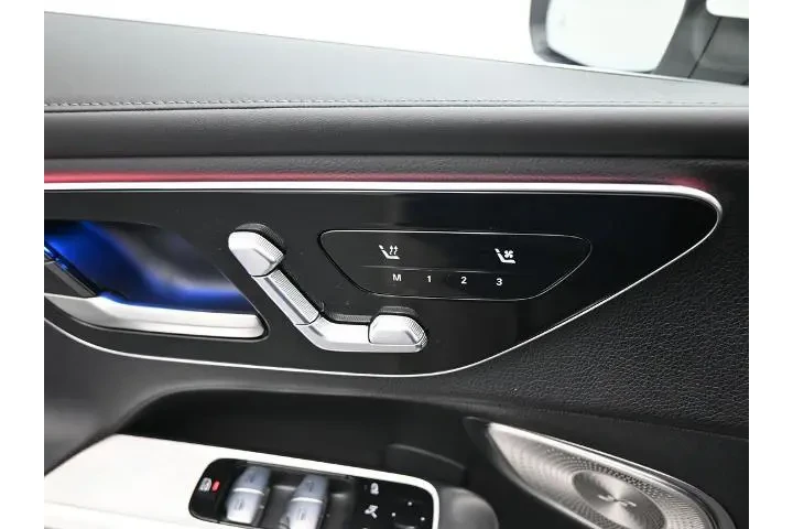 $39557 : Mercedes-Benz GLC 2024 GLC 3 image 10