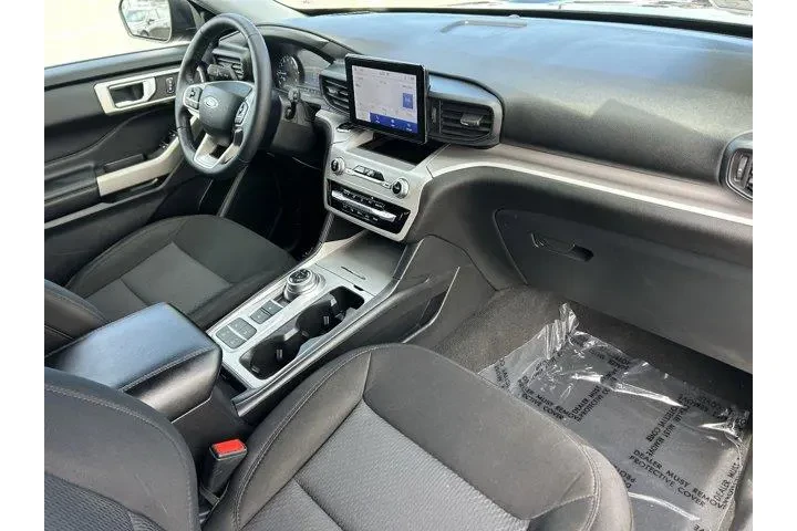 $27073 : Ford Explorer 2023 XLT 4dr S image 8