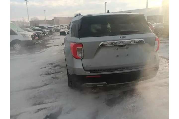 $32000 : Ford Explorer 2023 AWD XLT 4 image 7