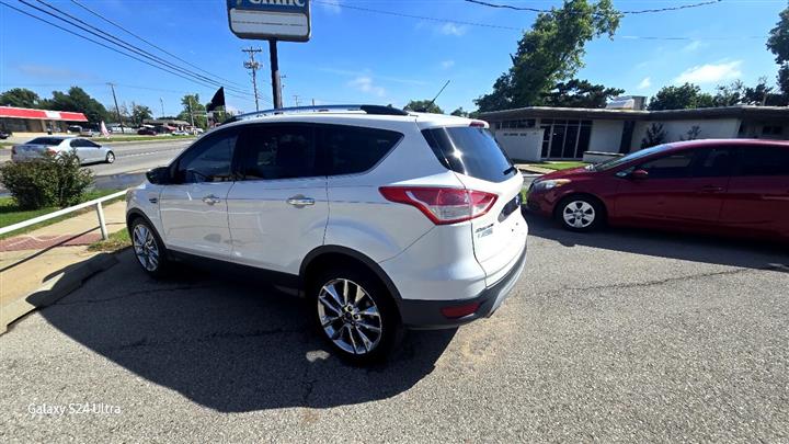 2015 Escape FWD 4dr SE image 2