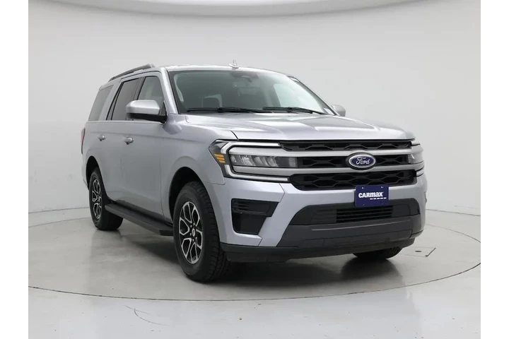$39998 : Ford Expedition 2024 4x4 XLT image 1