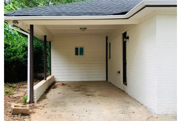 $1900 : 3704 Asbury Ln SW, Atlanta, GA image 1