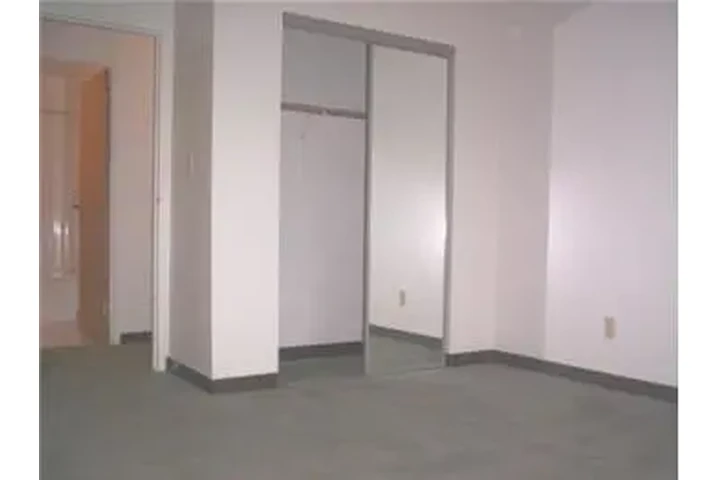 $2095 : Rental property with 2 bedro image 3