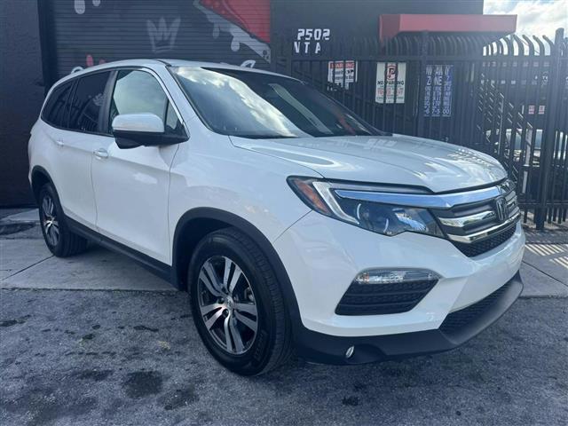 $16900 : Honda Pilot EX-L image 2