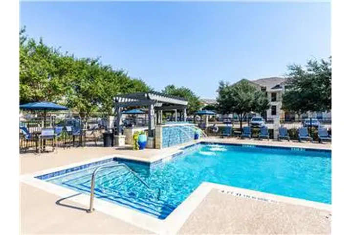 $1810 : Rental property with 2 bedro image 10