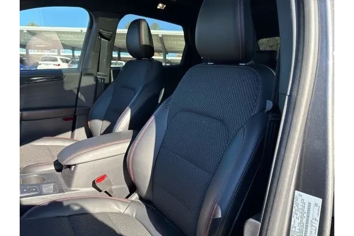 $26884 : Ford Escape 2023 AWD ST-Line image 9